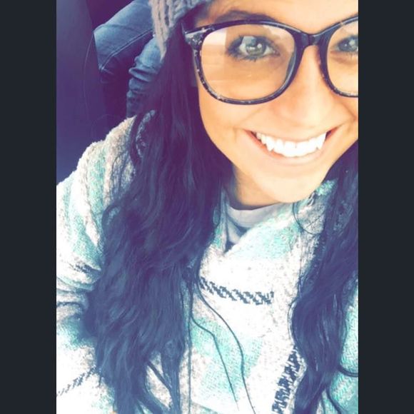 Meet the Posher Other - Meet your Posher, Cassidy